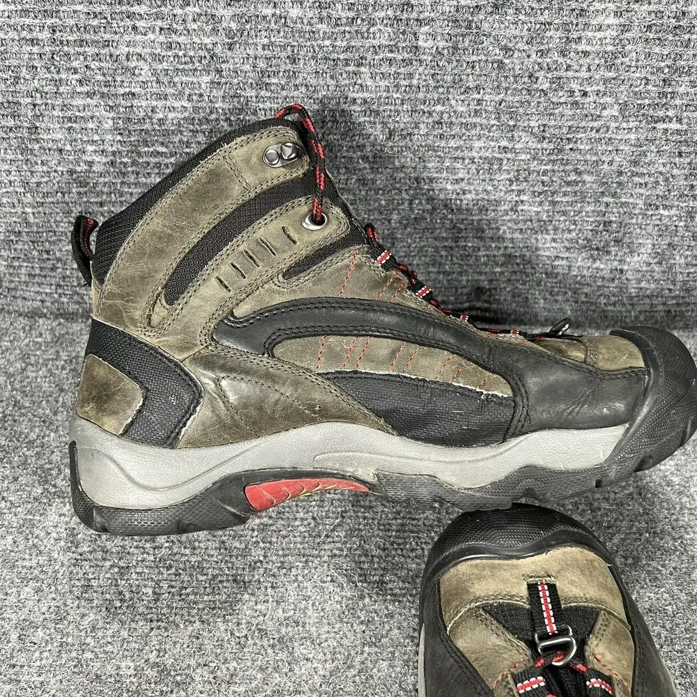 KEEN Boots Mens Size 11 Brown Nubuck Waterproof Insulated Hiking Snow 12017